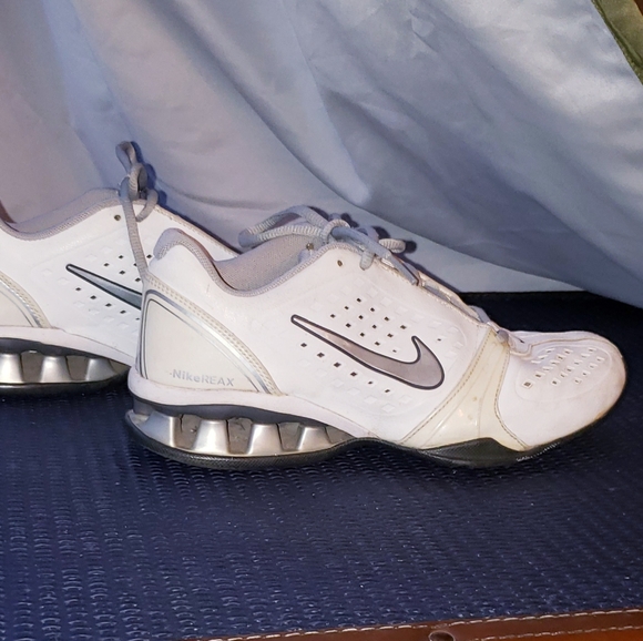 Nike Shoes - Women's Nike REAX
